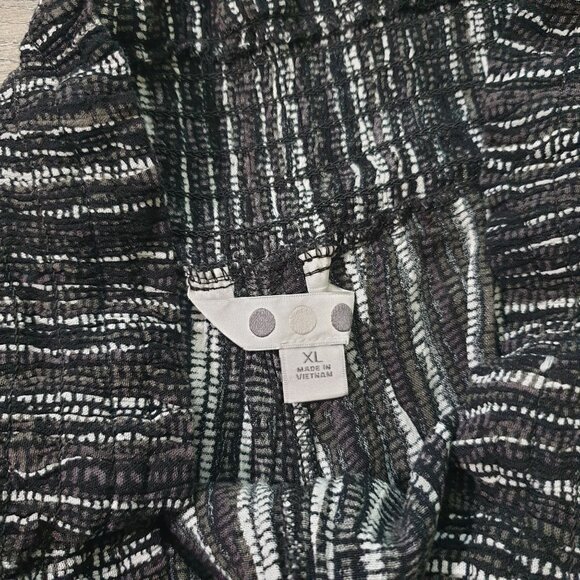 Threedots Women Shorts Black White Striped Elastic Waist Shorts XL 28 In Waist - Picture 5 of 6